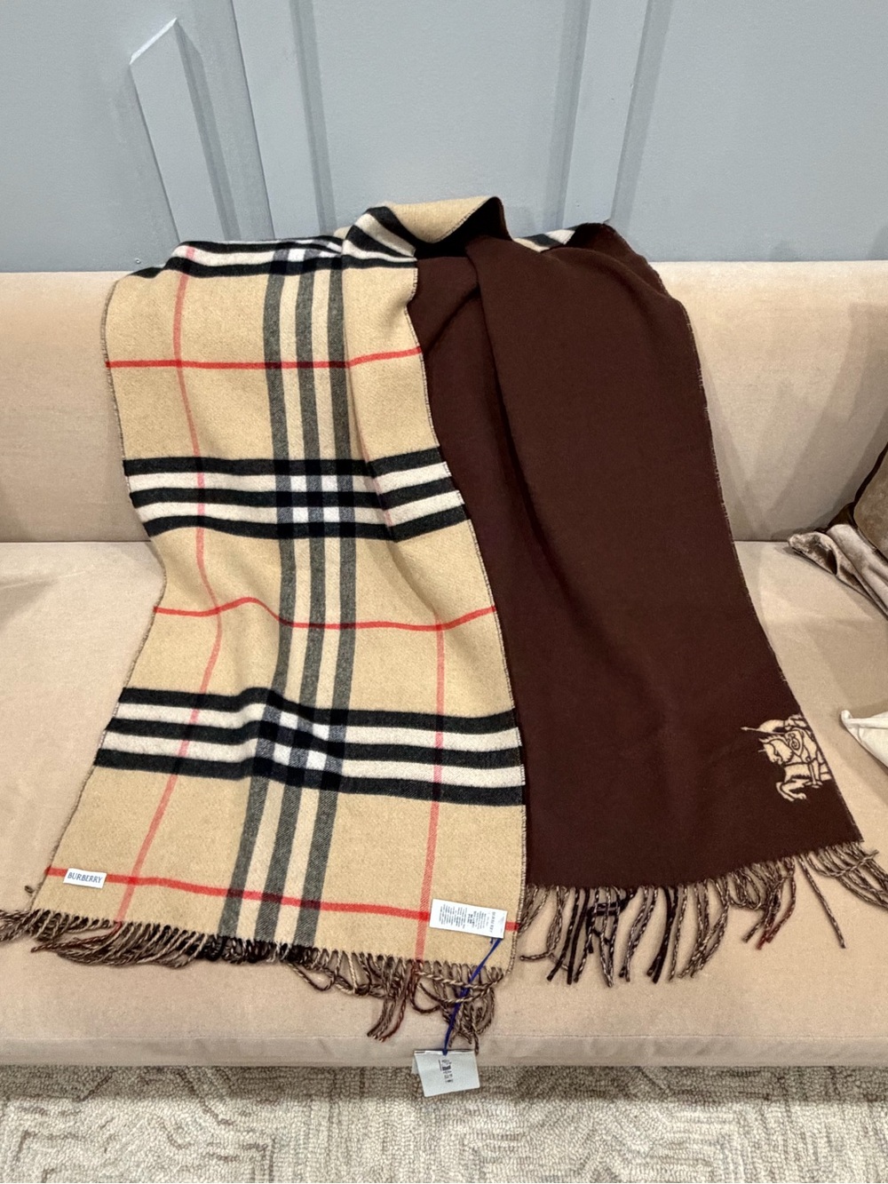 Burberry Scarf - Picture 5 of 11